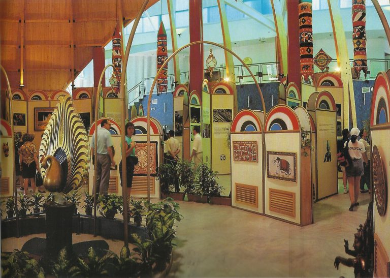 15 08 1992 Se Celebra El D a Nacional De La India En Expo 92 15-08-1992-se-celebra-el-d-a-nacional-de-la-india-en-expo-92